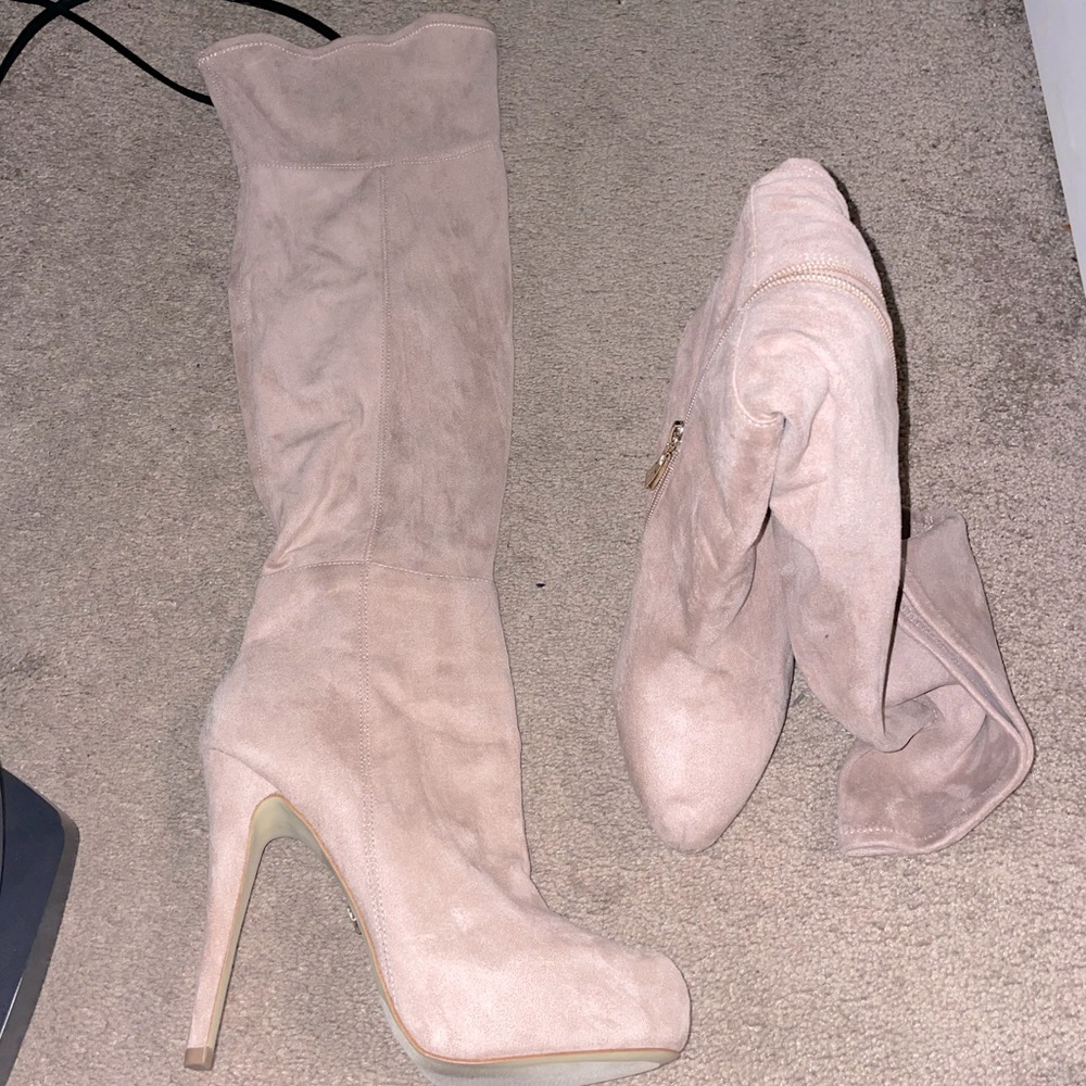 🆕 Sexy bebe Tan Suede Knee High Stiletto Boots Size 8